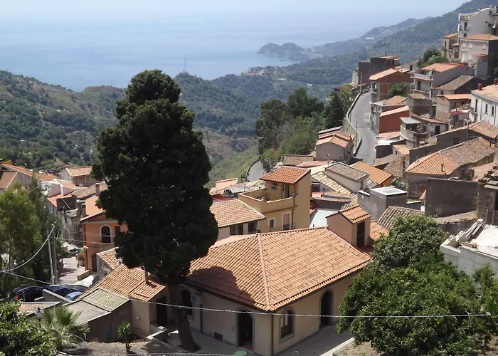 Hotel Diffuso Borgo Da Sara 3*