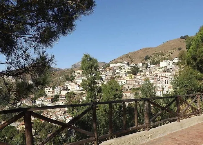 Hotel Diffuso Borgo Da Sara 3*